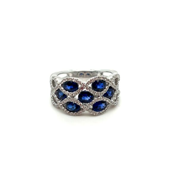 18k white Gold Sapphire and Diamond Ring