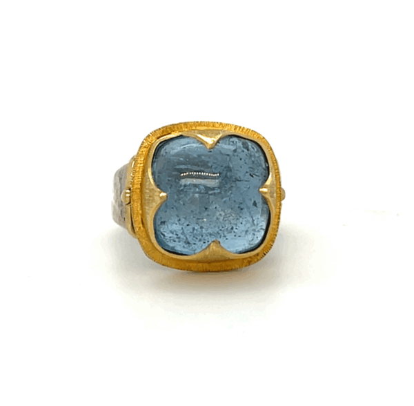 18K Yellow Gold 11.8ct Cushion-Cabochon Aquamarine Ring
